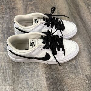 Nike Classic White and Black Low-Top Sneakers